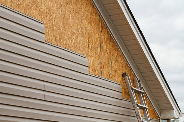 Professional Emergency Siding Repair technician working in Lancaster, SC